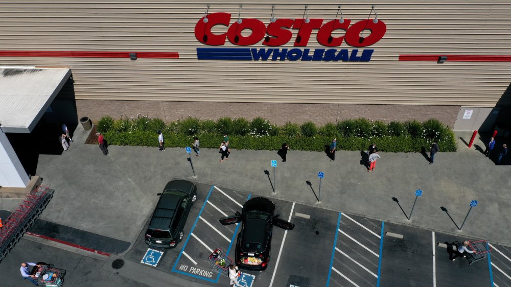 Costco shoppers