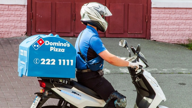 dominos delivery driver