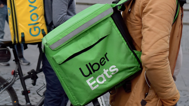 Close up, Uber Eats green delivery bag