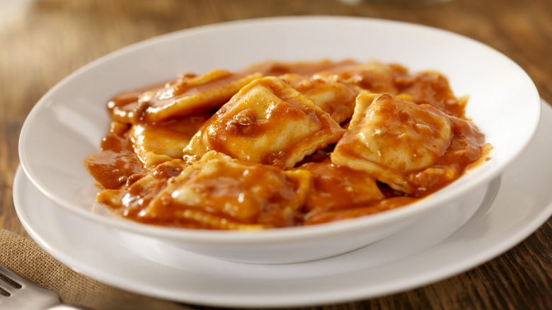 ravioli in red sauce