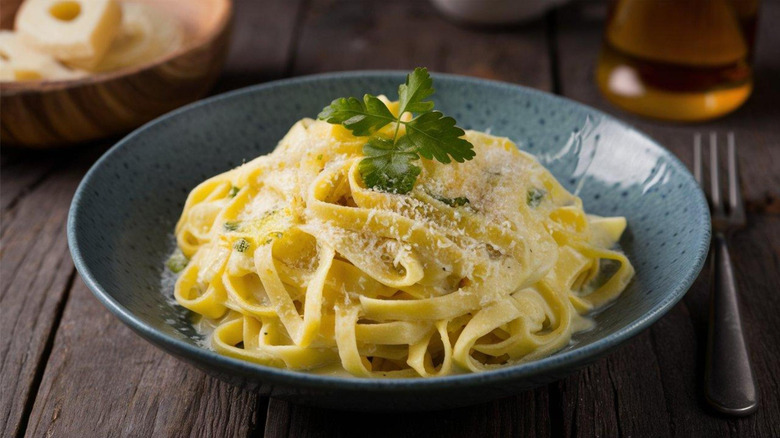 plate of fettuccine Alfredo