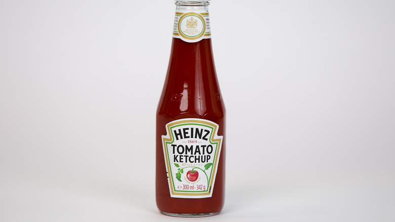 ketchup bottle