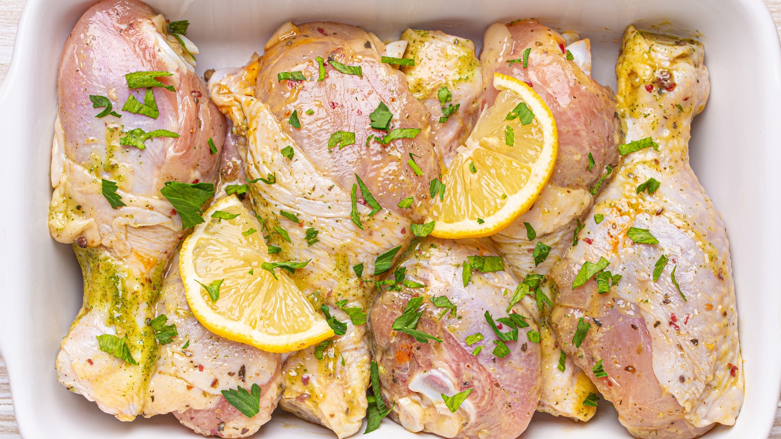 Why It's A Huge Mistake To Marinate Your Chicken On The Counter