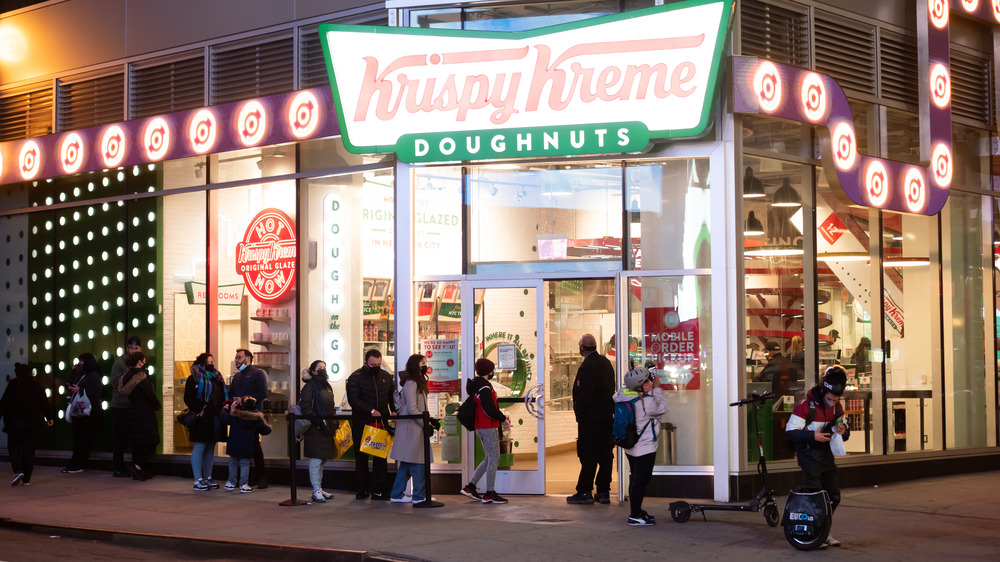 Krispy Kreme shop with line outside