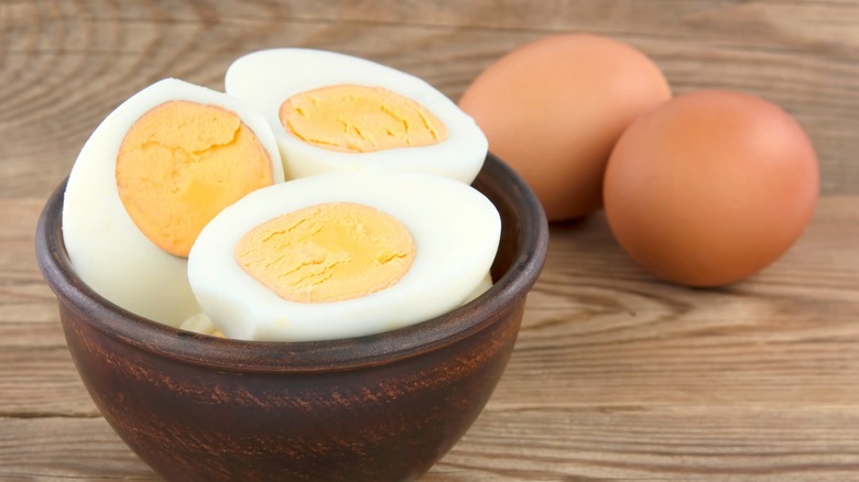 sliced boiled eggs