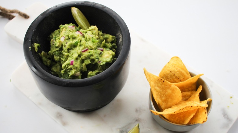 Copycat Chipotle guacamole and chips