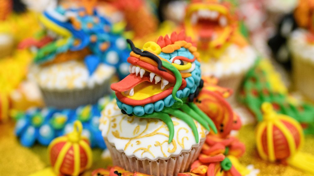 Chinese decorations on cupcakes