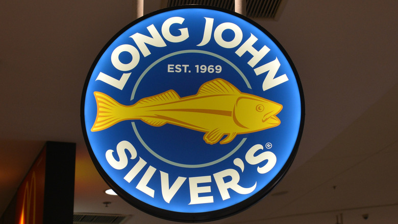 Long John Silver's lit up sign