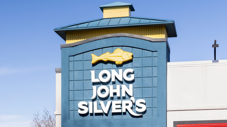 A wide view of a Long John Silver's restaurant