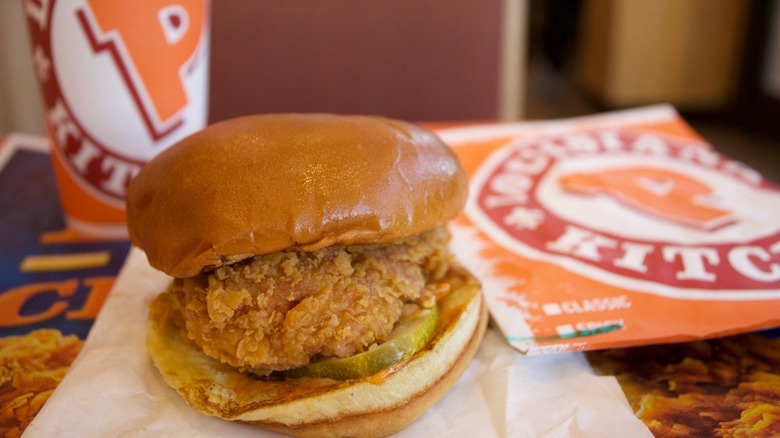 Popeyes chicken sandwich