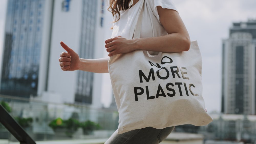 Young woman with eco bag