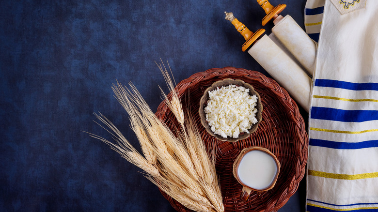 jewish linen and wheat in basket