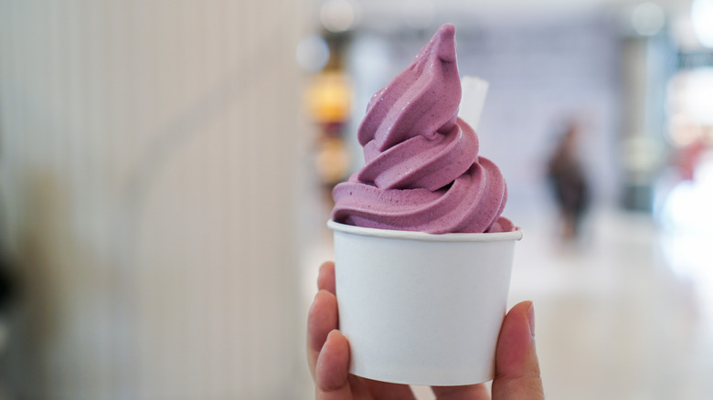 Soft serve ice cream