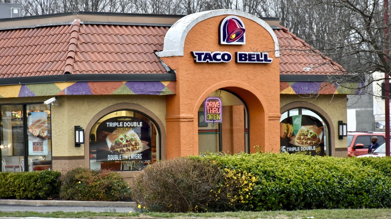 Taco Bell restaurant 