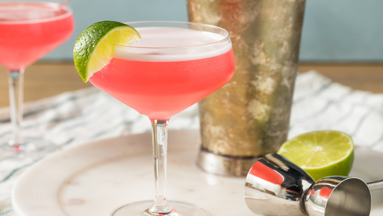 Why The Cosmo Is Due For A Comeback‚ According To A Cocktail Expert