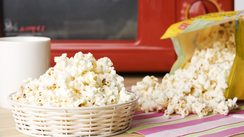 Microwave popcorn