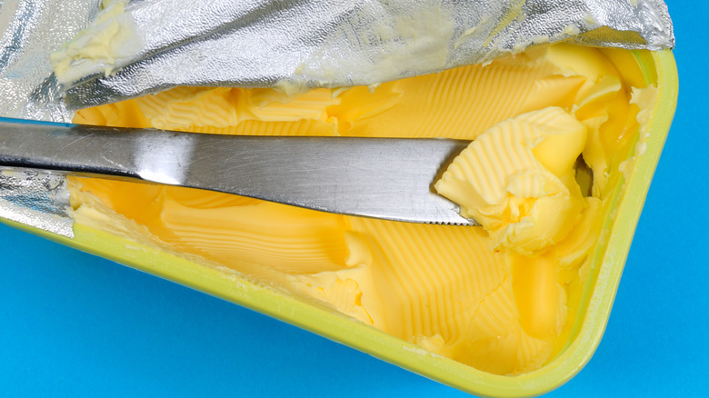 Tub of margarine 