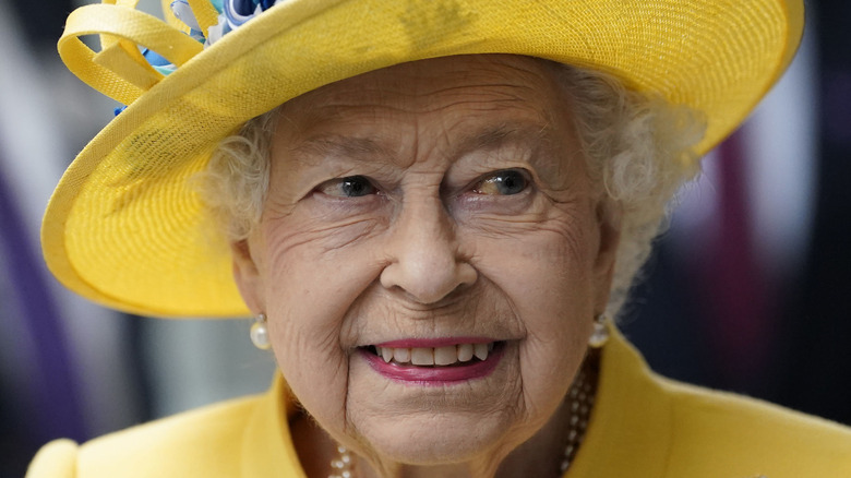 Queen Elizabeth headshot 