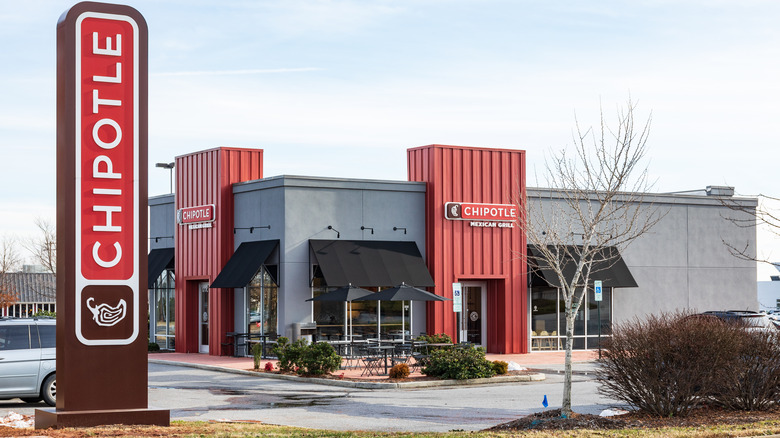 Chipotle store