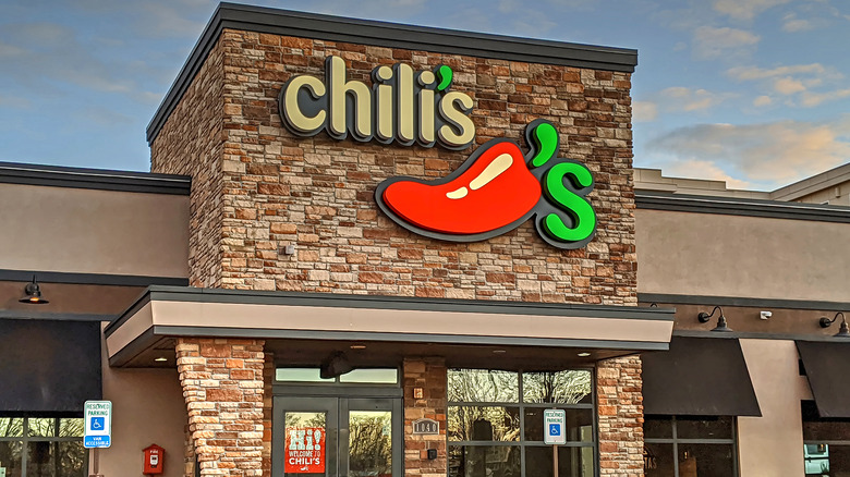 A Chili's storefront
