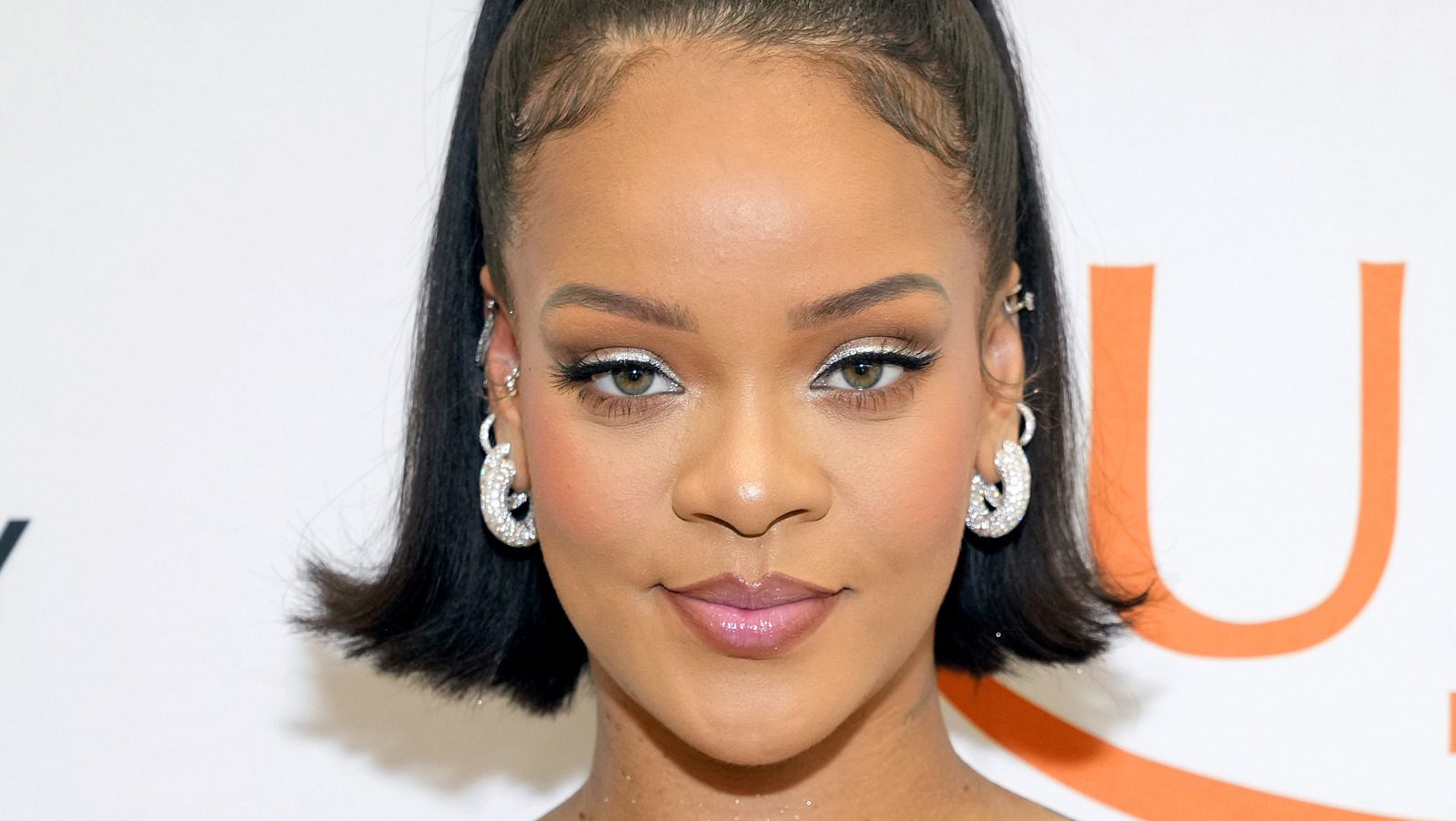 Рианна семейная фотосессия. Рианна 2020. Рианна прически косички. Rihanna good girl gone bad. Рианна breakin dishes.