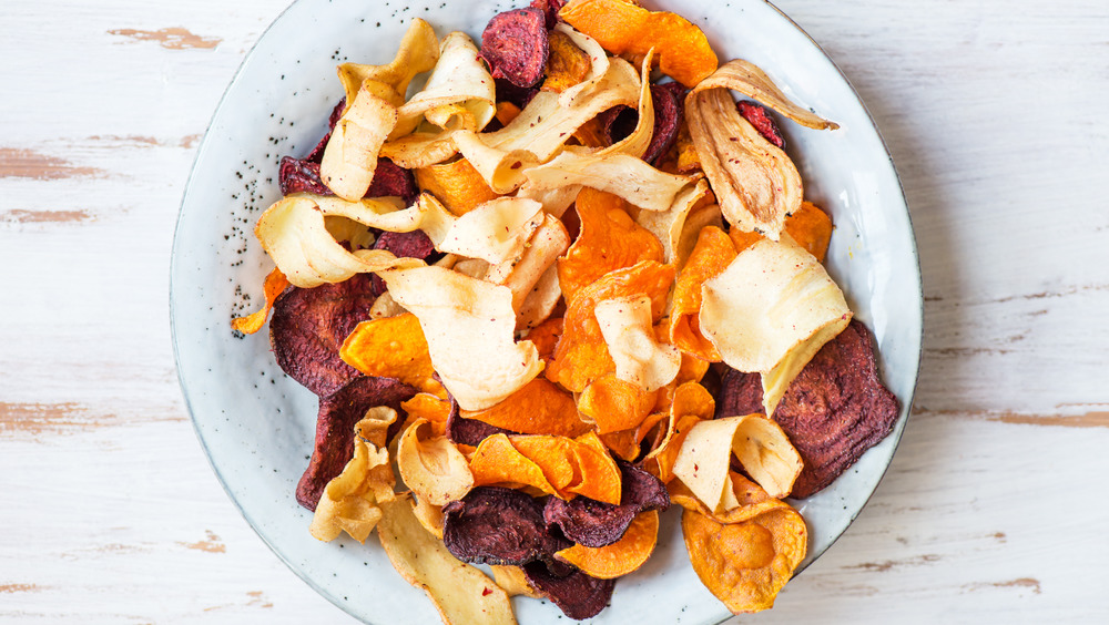 Bowl of colorful veggie chips