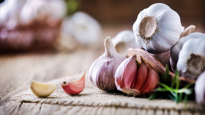 garlic bulbs and cloves