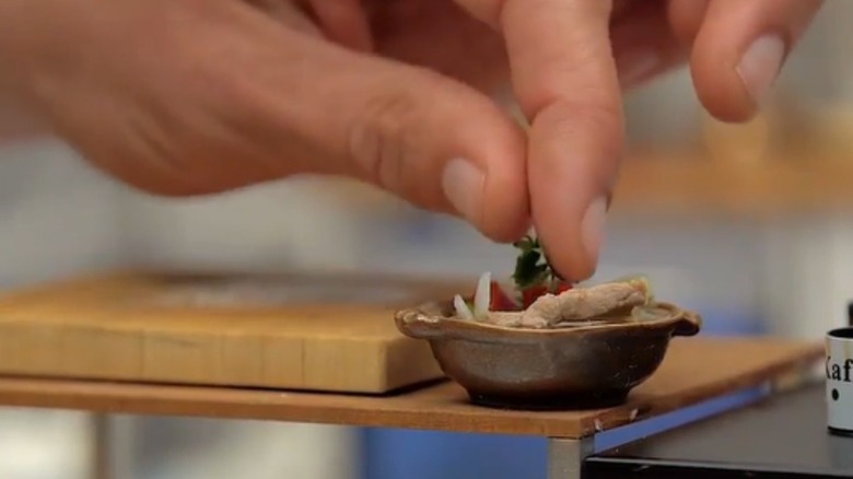 Tiny food chef makes tiny pho