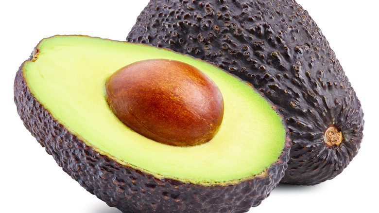 Avocado pitted