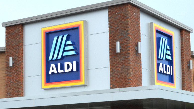 Aldi storefront