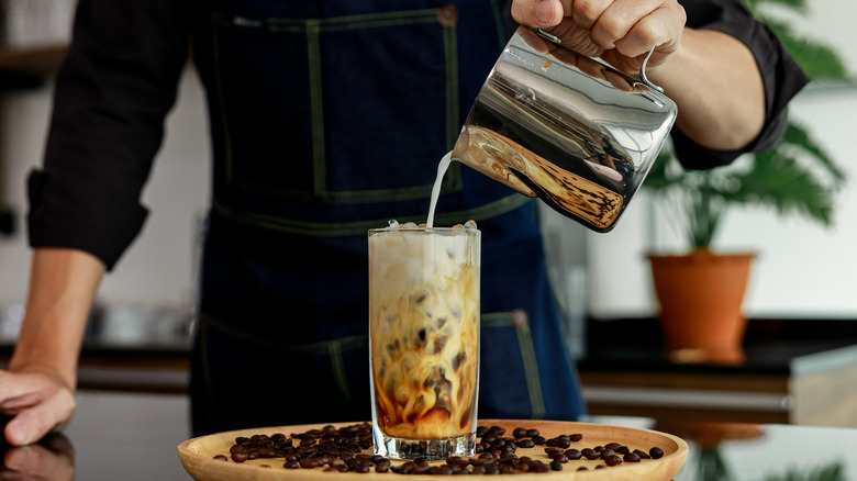 This cup turns hot coffee into iced coffee fast — but without the ice