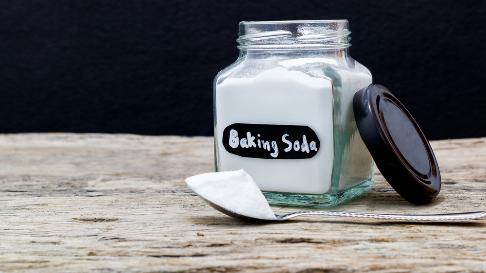 baking soda jar