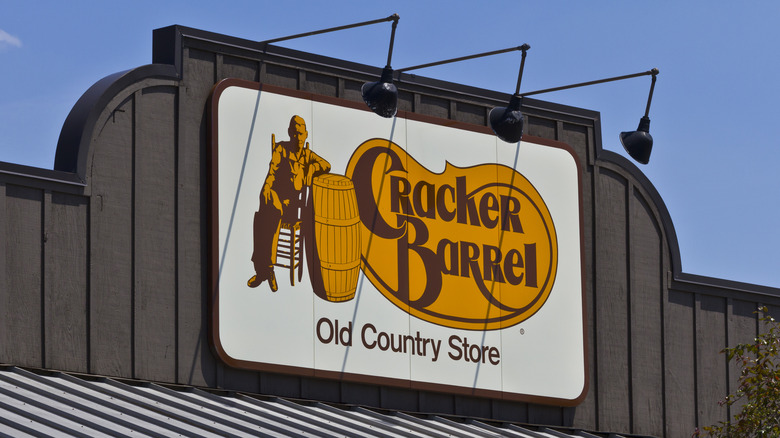 Cracker Barrel logo