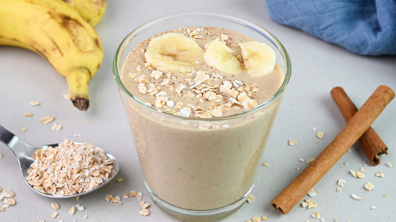 Banana smoothie with oats and cinnamon