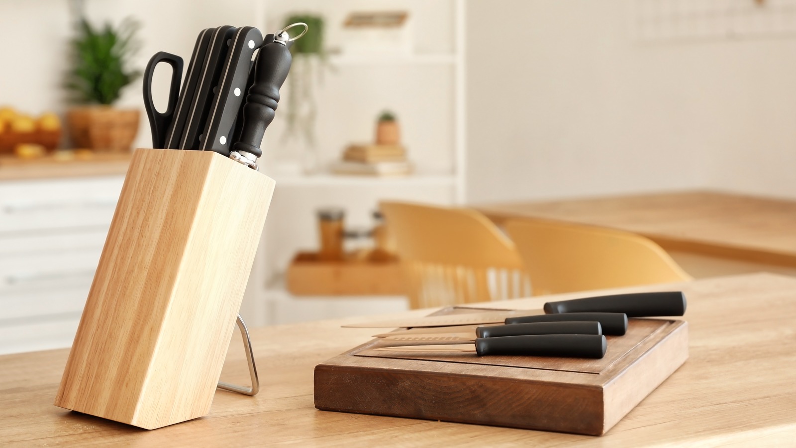 Why You Should Never Buy A Knife Set