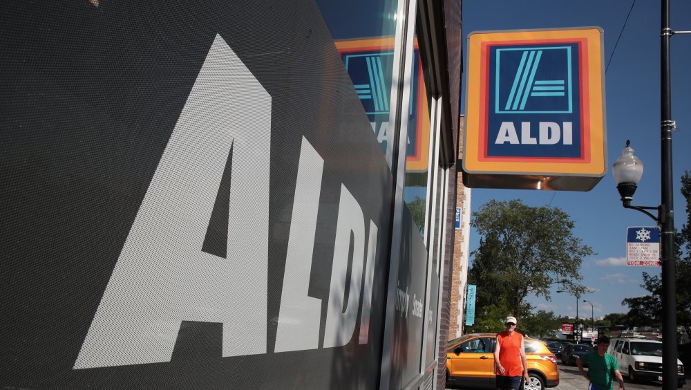 Aldi sign