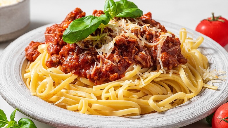 plate of pasta with meat sauce