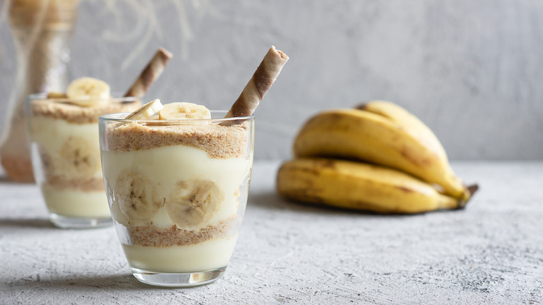 Individual glasses of banana pudding