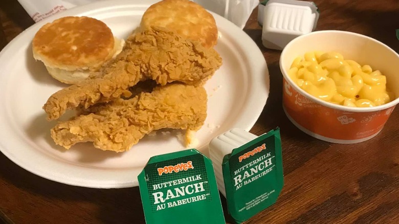 Popeyes chicken with buttermilk ranch