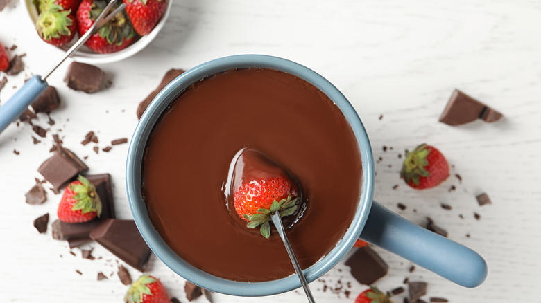 Melted chocolate in a bowl