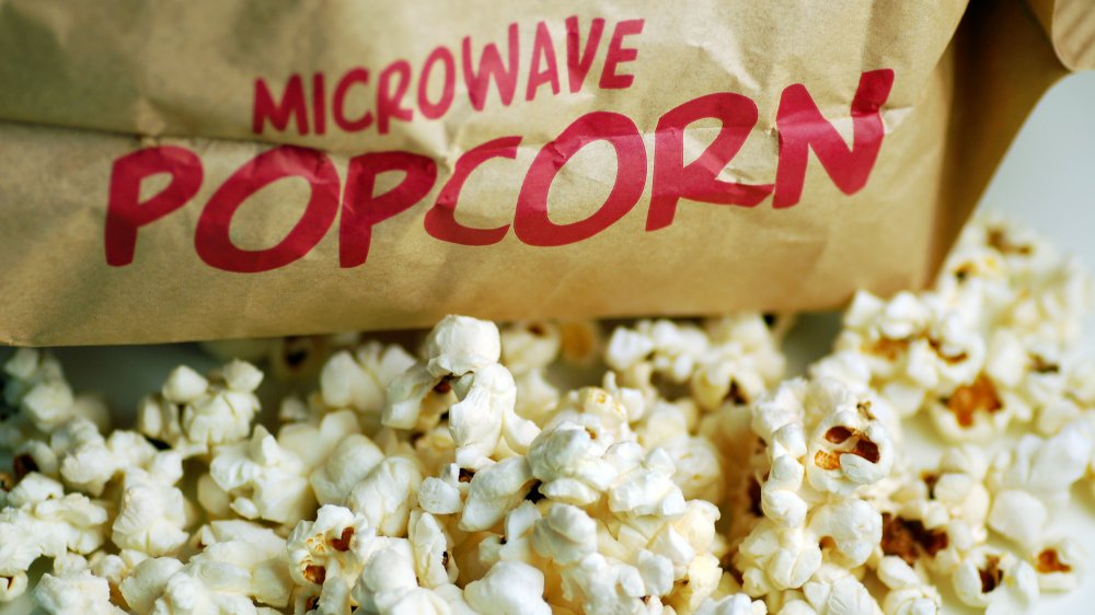 why-you-should-think-twice-before-eating-microwave-popcorn