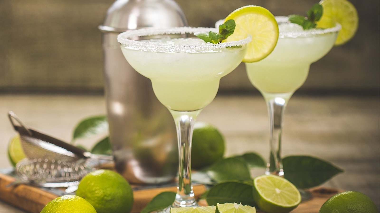 Why You Shouldn't Use PreSqueezed Lime Juice For Margaritas