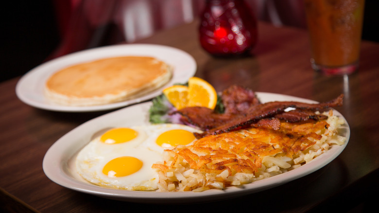 Diner breakfast, including eggs
