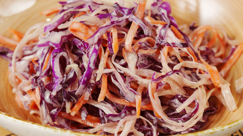 Coleslaw with red cabbage