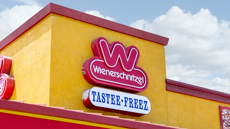 Wienerschnitzel and Tastee Freez signs on building