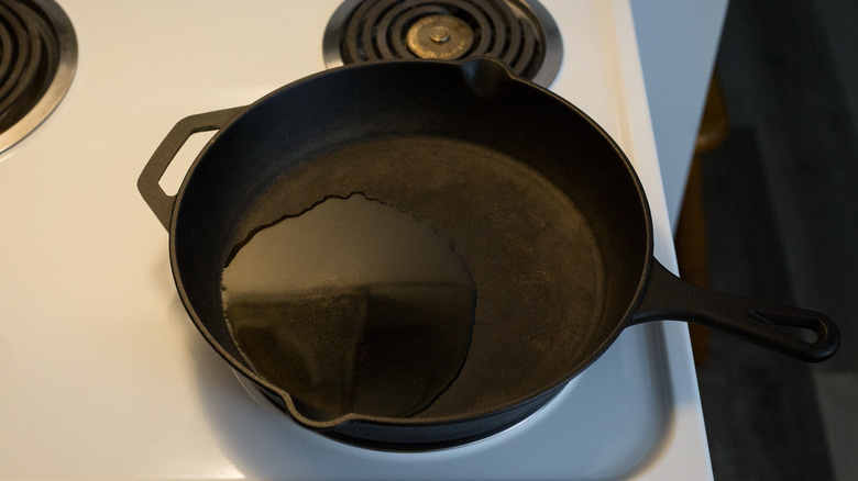 oil heating in iron pan