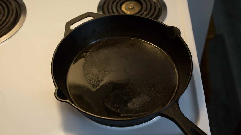 oil heating in iron pan