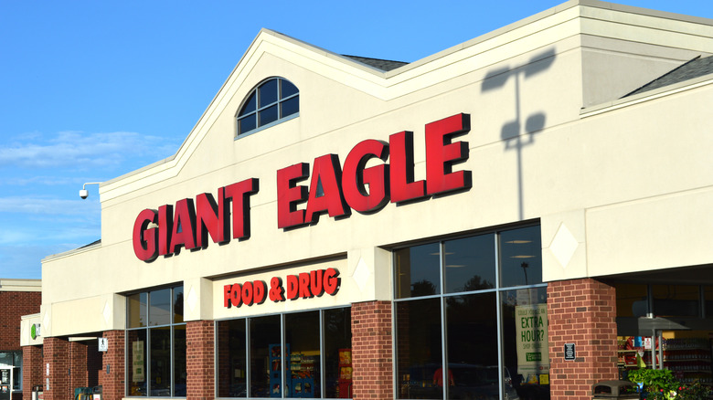 Giant Eagle Grocery Store
