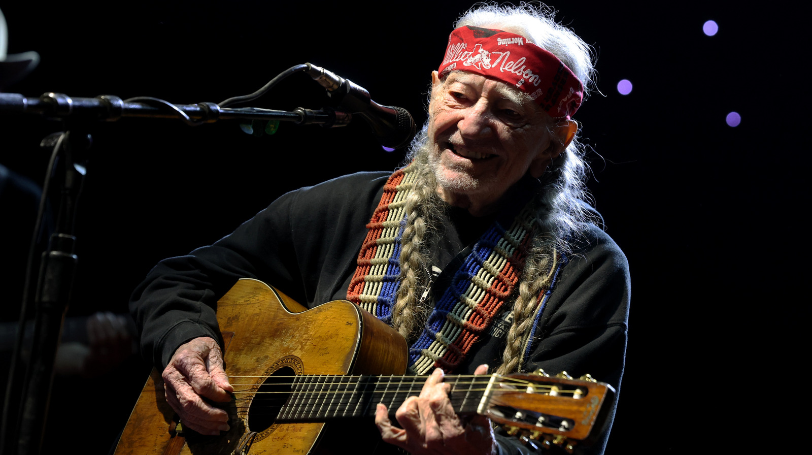Willie Nelson's Go-To Southern Dish Is As Texas As It Gets