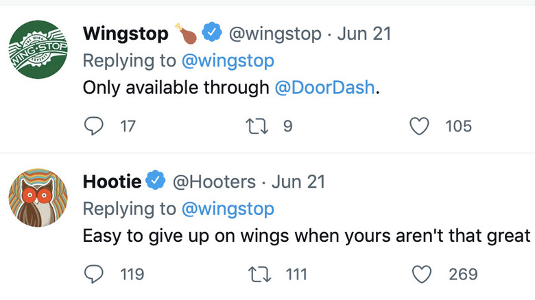 Twitter war between Wingstop and Hooters